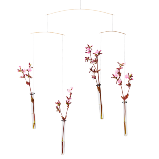 Få værtindegave inspiration eller julegaveideer til hende med unikke og håndlavede mobiler og uro fra Flensted Mobiles. Vores uroer og mobiler er perfekte som elegant brugskunst til hjemmet