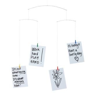 Få værtindegave inspiration eller julegaveideer til hende med unikke og håndlavede mobiler og uro fra Flensted Mobiles. Vores uroer og mobiler er perfekte som elegant brugskunst til hjemmet