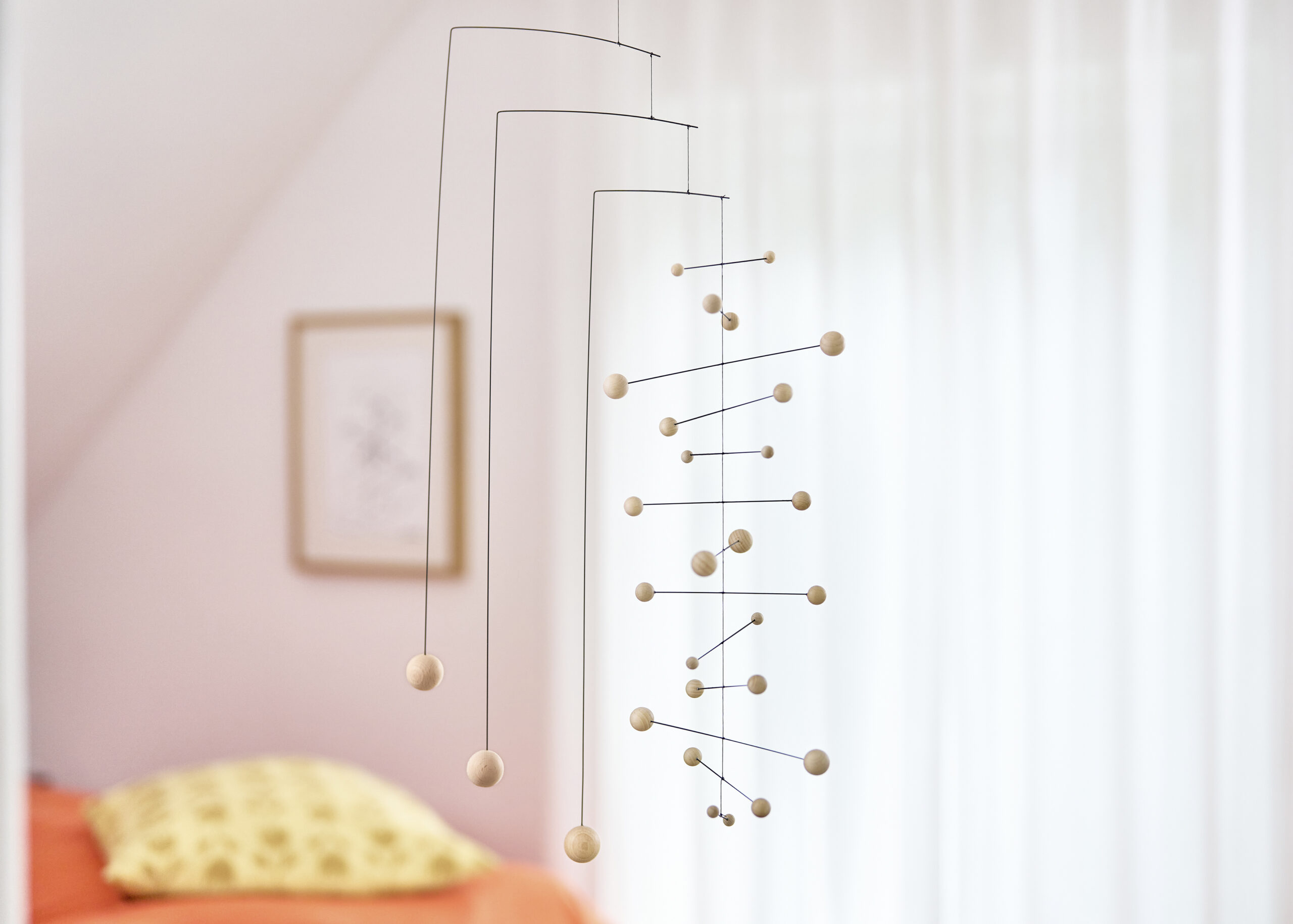 Køb uroer og mobiler hos Flensted Mobiles. Mobiler og uro er den perfekte gave til barnedåb, julegaver til ansatte, barselsgave til mor m.m. Søger du efter julegaveideer til hende eller fars dag ideer, så se vores udvalg