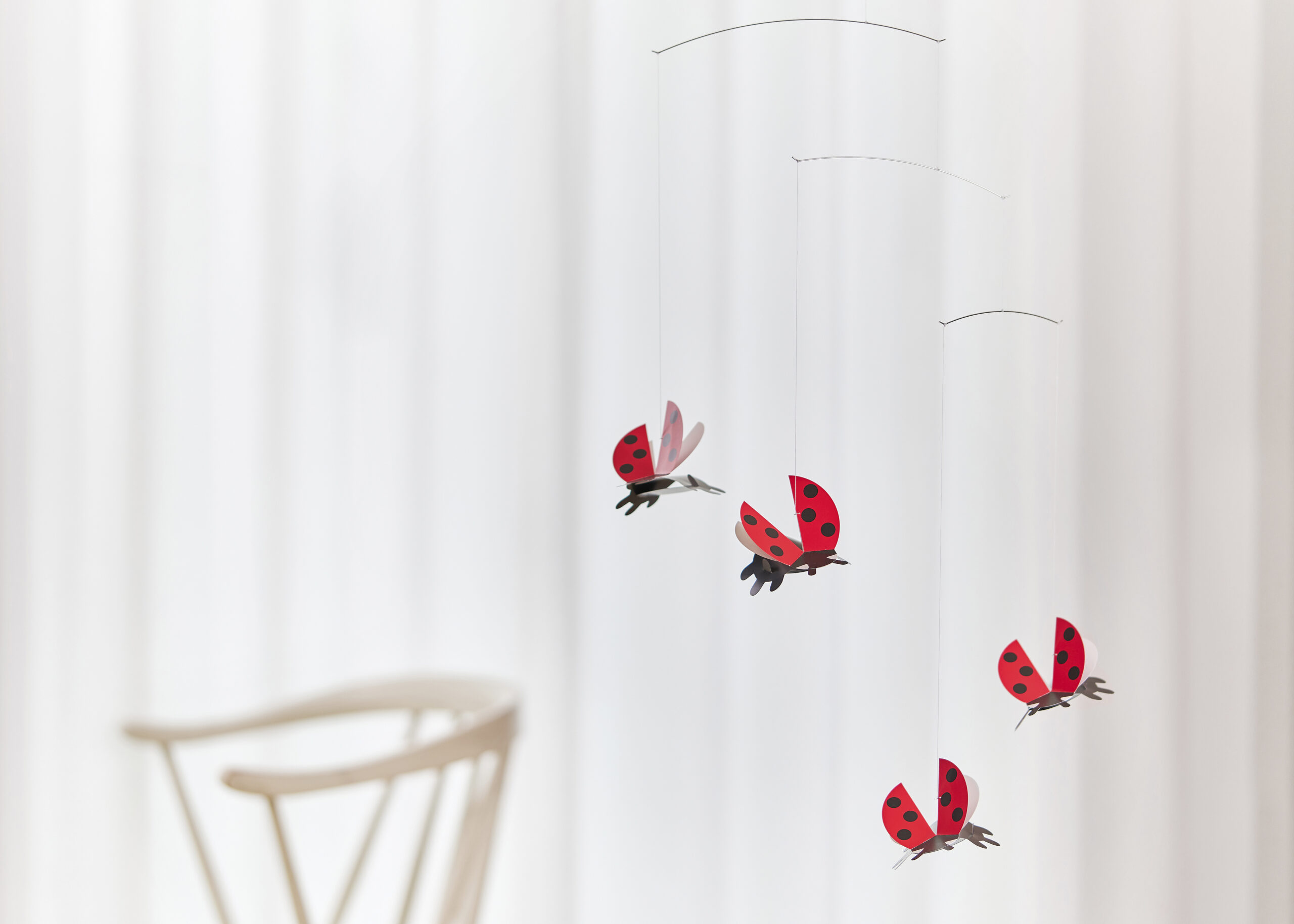 Køb uroer og mobiler hos Flensted Mobiles. Mobiler og uro er den perfekte gave til barnedåb, julegaver til ansatte, barselsgave til mor m.m. Søger du efter julegaveideer til hende eller fars dag ideer, så se vores udvalg